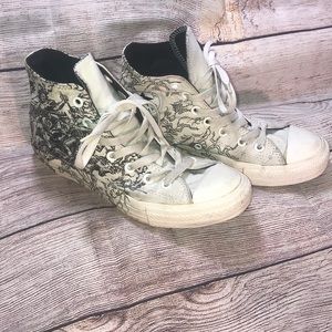 Converse All Stars high tops unisex size 8 EUC Wht